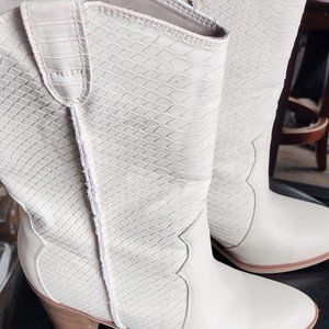 Altr'd State heeled Western boots